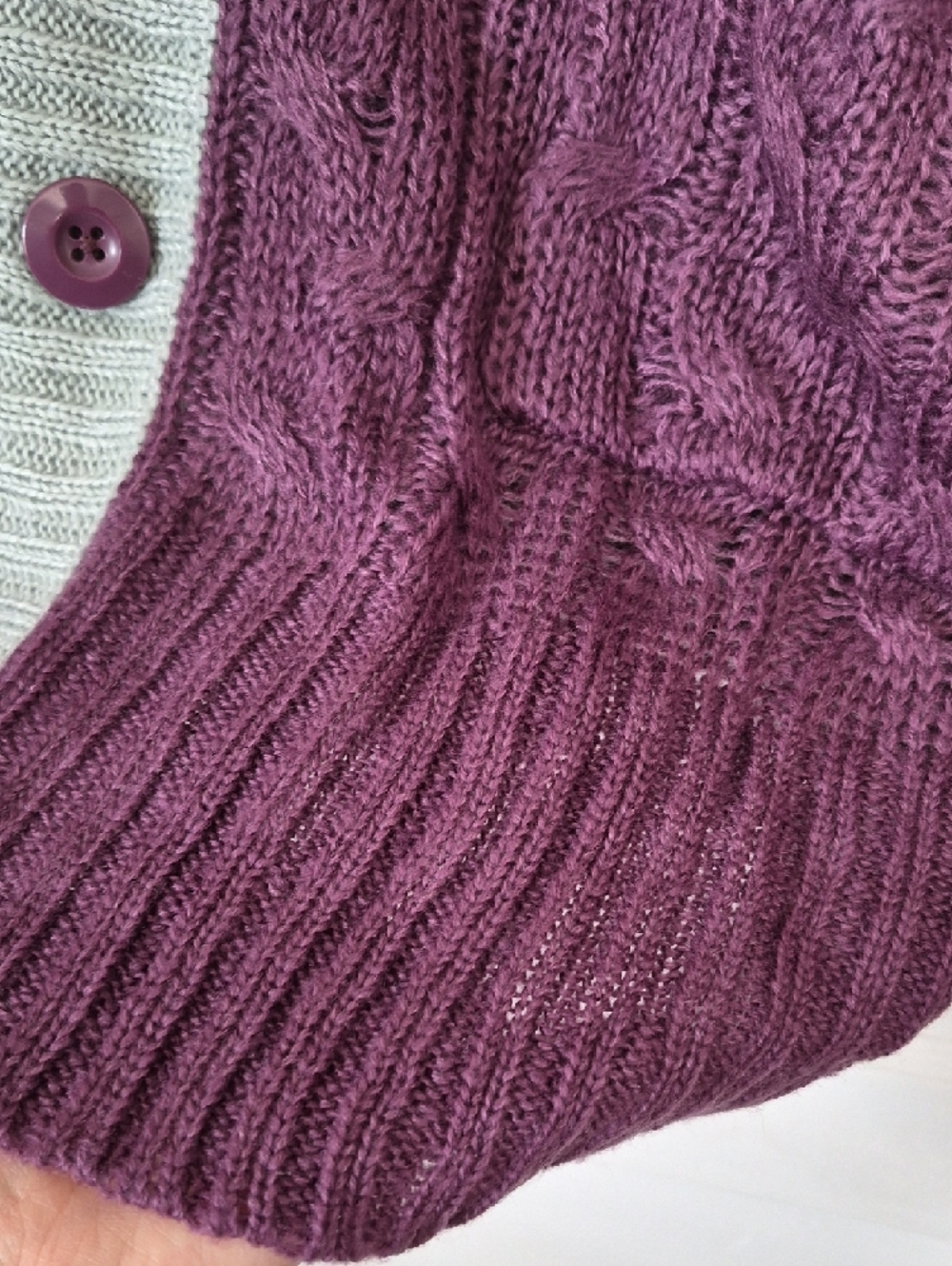 NWT Women's Mauve Purple V-Neck Cardigan Sweater with Light Gray Trim MED - Picture 11 of 12